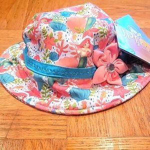 A Ariel summer hat.